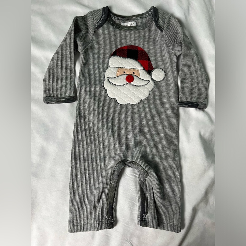 Mud Pie 0-3mo holiday Christmas santa onesie.